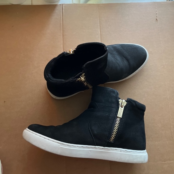 Shoes - Picture 2 of 2